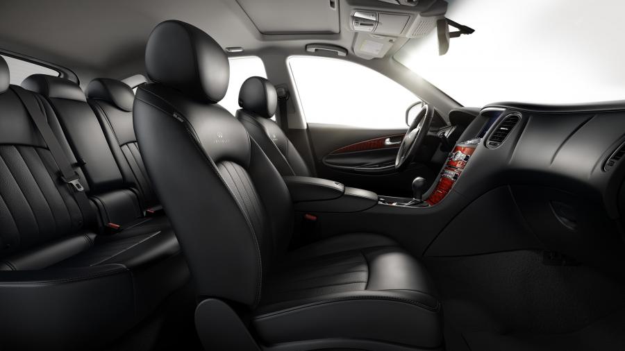  Infiniti QX50 2014 года  (фото 38 из 38)